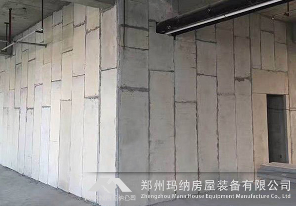 01硅镁板应用现场.jpg